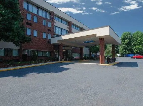 Best Western Plus Reading Inn & Suites