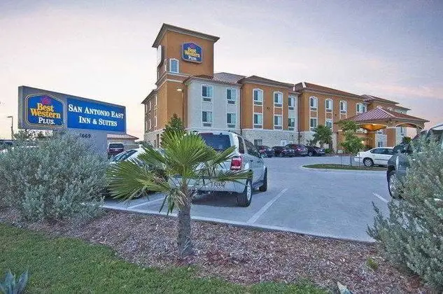 Best Western Plus San Antonio East Inn & Suites