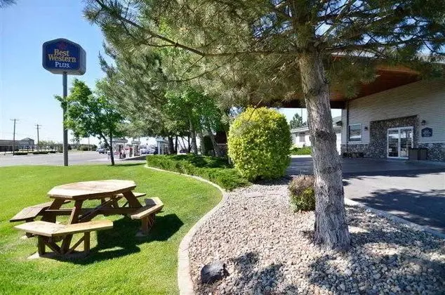 Best Western Plus Sawtooth Inn & Suites