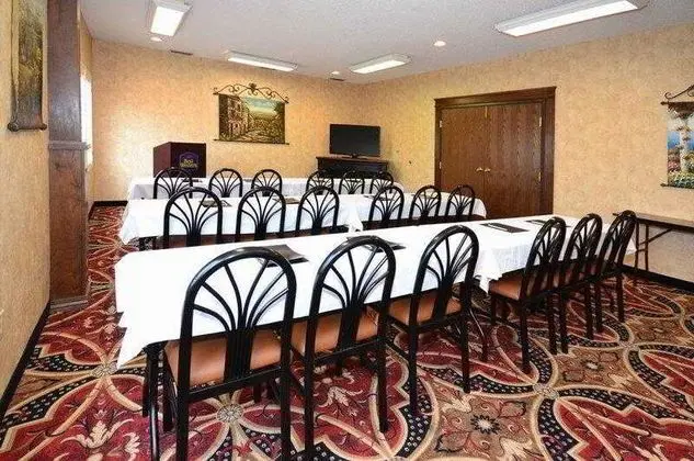 Best Western Plus Southpark Inn & Suites