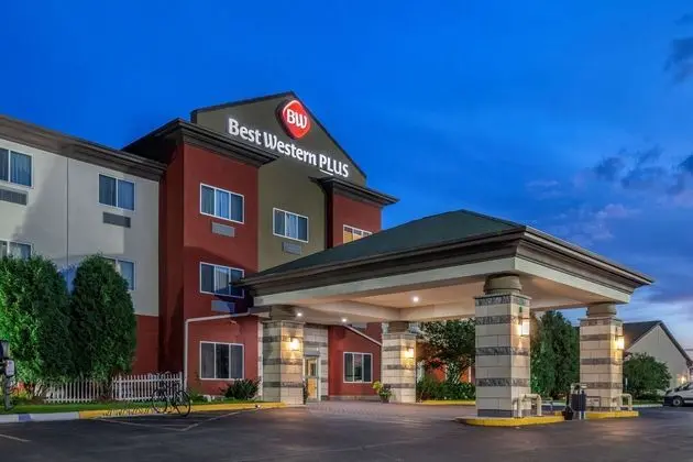 Best Western Plus Sparta Trail Lodge - Dış Mekan