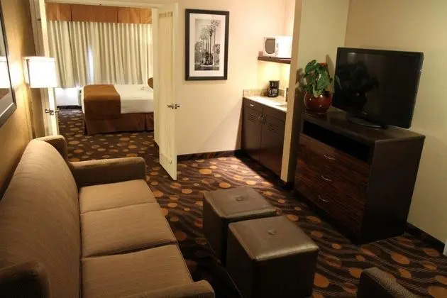 Best Western Plus Suites Hotel Coronado Island