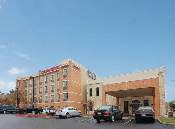 Best Western Plus Sunset Suites-Riverwalk