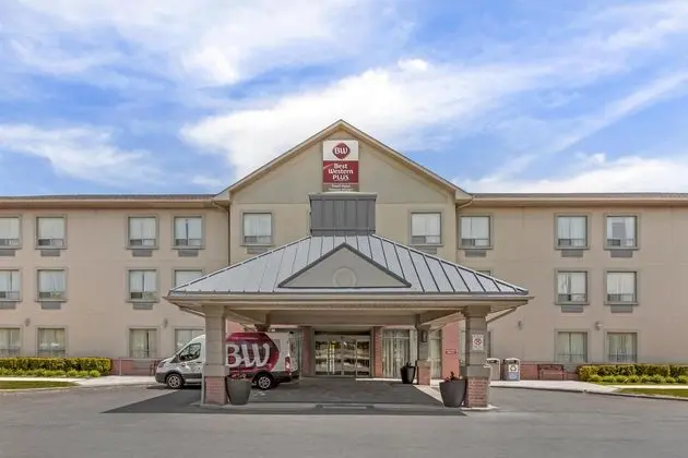 Best Western Plus Travel Hotel Toronto Airport - Dış Mekan