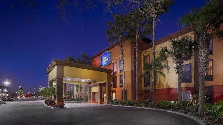 Best Western Plus Universal Inn