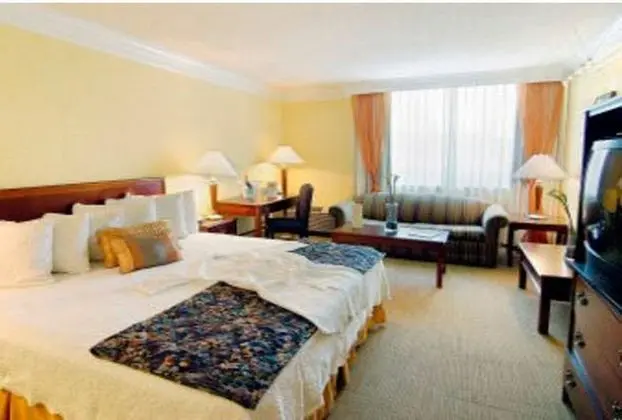 Best Western Plus Unversity Inn - Oda
