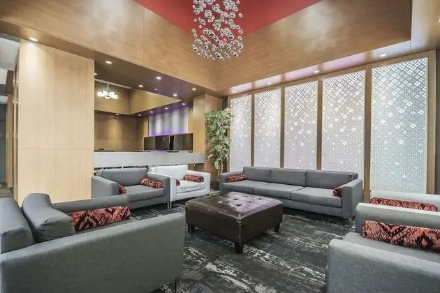 Best Western Plus Vancouver Airport Hotel - Lobi