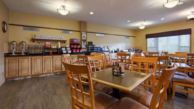 Best Western Plus Vista Inn