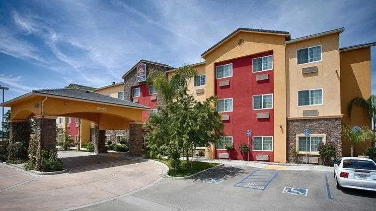Best Western Plus Wasco Inn & Suites