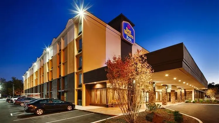 BEST WESTERN PLUS West I-64