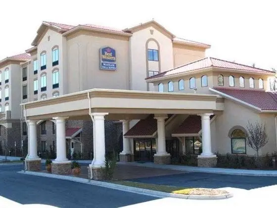 Best Western Plus Westgate Inn & Suites