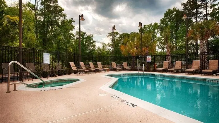 Best Western Plus Westgate Inn & Suites - Havuz