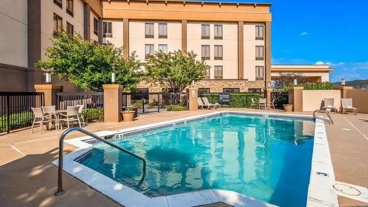 BEST WESTERN Plus Wichita West Airport Inn - Havuz