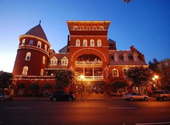 Best Western Plus Windsor Hotel