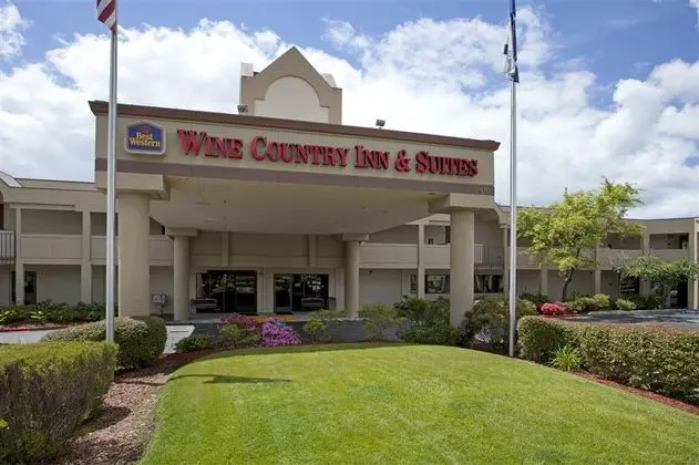 Best Western Plus Wine Country Inn & Suites