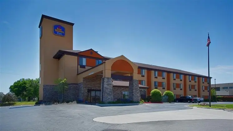 Best Western Plus Woodland Hills