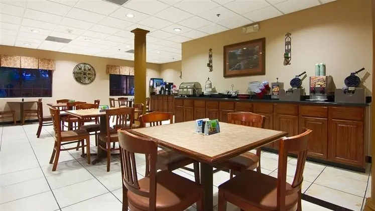 Best Western Plus The Woodlands - Yeme / İçme