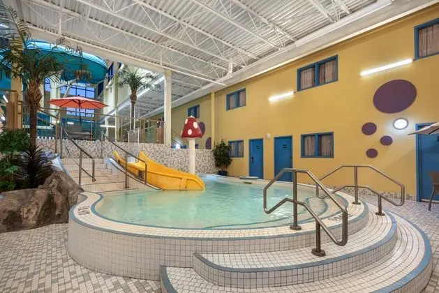 Best Western Port O'Call Hotel Calgary - Havuz