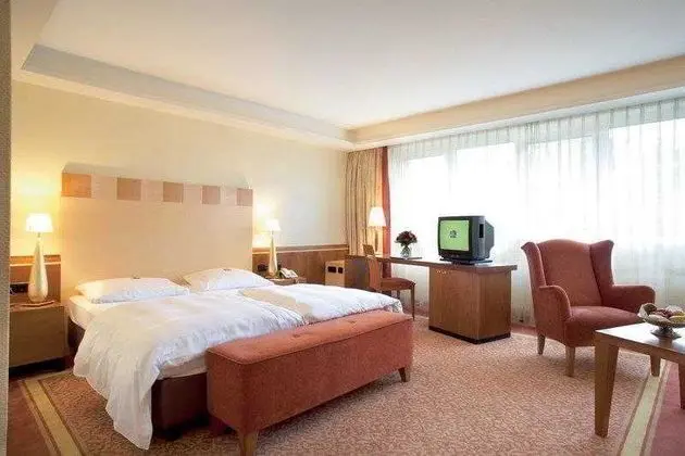 Best Western Premier Arosa Hotel - Genel