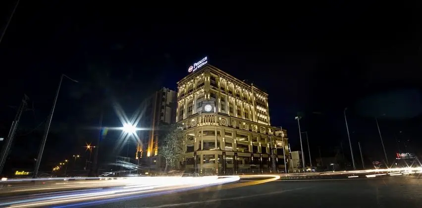 Best Western Premier Hotel Gulberg Lahore - Dış Mekan