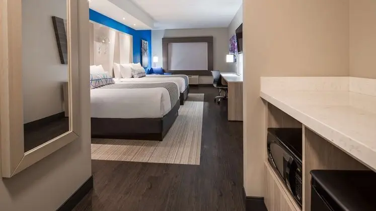 Best Western Premier Winnipeg East Inn & Suites