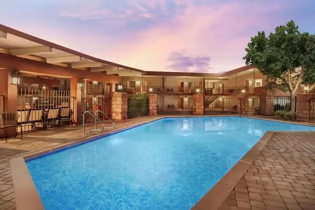Best Western Red Hills - Havuz