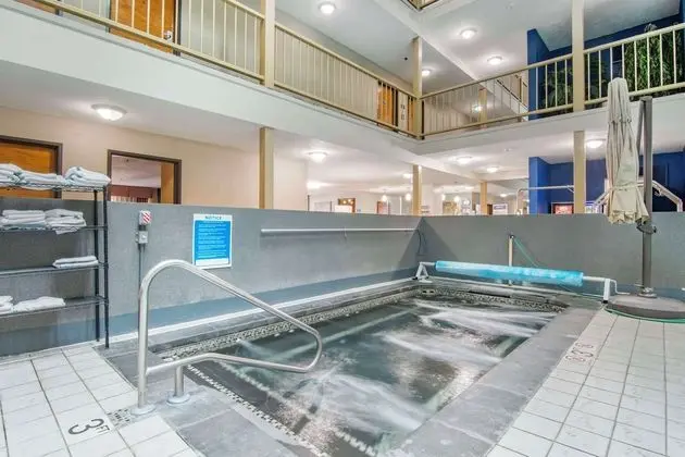 Best Western On The River - Havuz