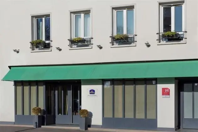 BEST WESTERN Rives de Paris La Defense