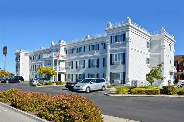 Best Western Salinas Monterey Hotel