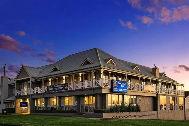 BEST WESTERN Sanctuary Inn