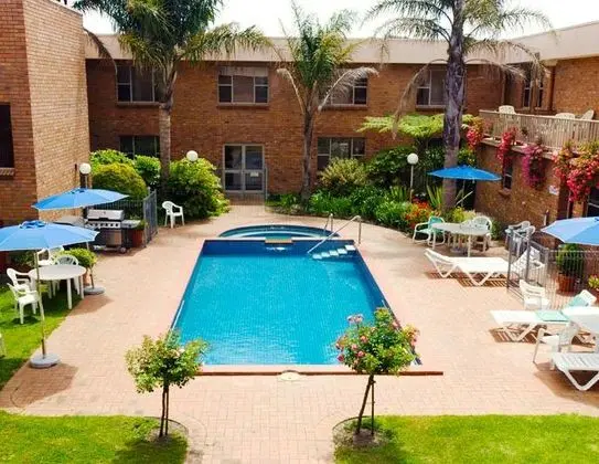 BEST WESTERN Southgate Motel - Havuz