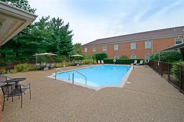Best Western Spring Hill Inn & Suites