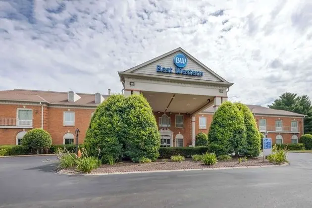 Best Western Spring Hill Inn & Suites - Dış Mekan