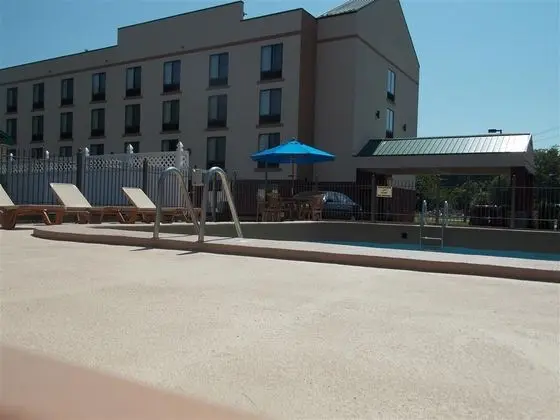 BEST WESTERN Springfield West Inn - Havuz