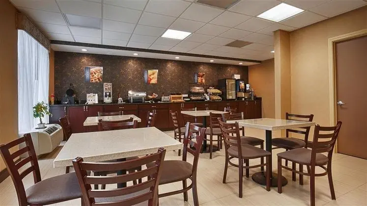 BEST WESTERN Springfield West Inn - Yeme / İçme