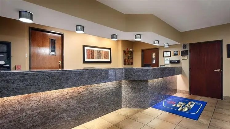 Best Western St. Louis Inn - Lobi