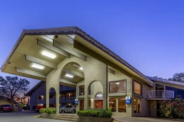 Best Western Sunday House Inn - Dış Mekan