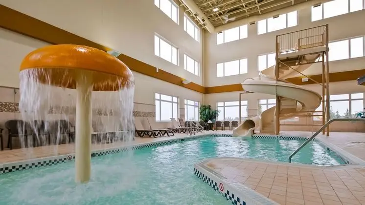 Best Western Sunrise Inn & Suites - Havuz