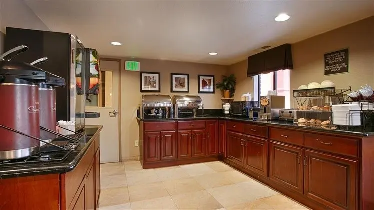 Best Western Town & Country Hotel
