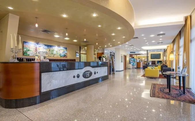 Best Western Hotel Turismo - Lobi