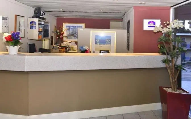Best Western Twin Towers Inn - Lobi