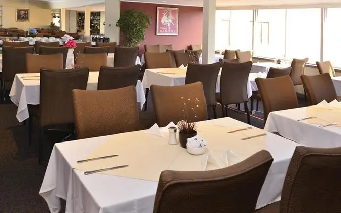 Best Western Twin Towers Inn - Yeme / İçme