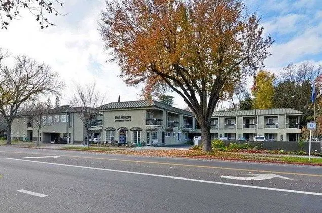 Best Western University Lodge