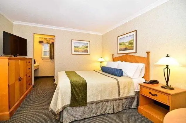 Best Western University Lodge