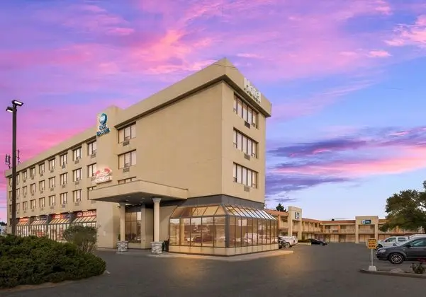 Best Western Voyageur Place Hotel - Dış Mekan