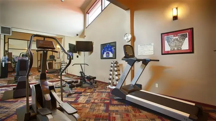Best Western West Towne Suites