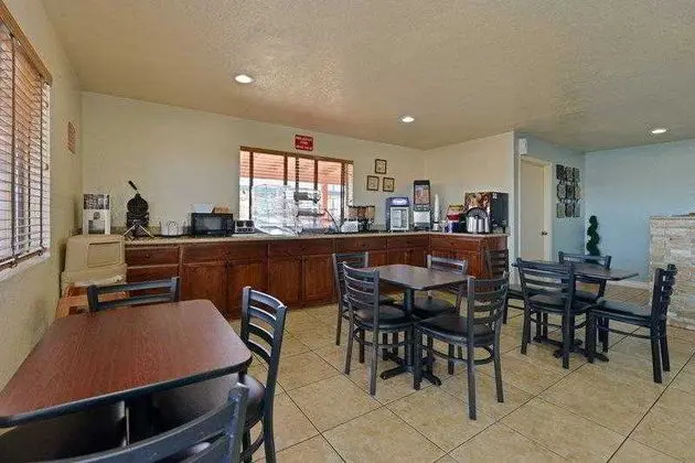 Best Western Western Skies Inn - Genel