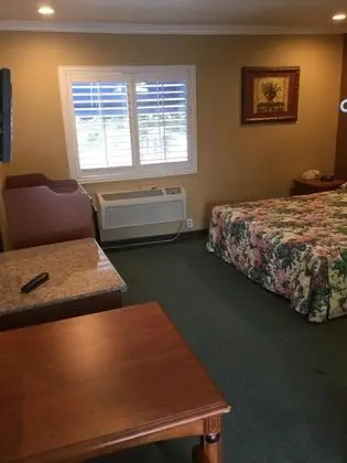 Beverly Inn - İç Mekan