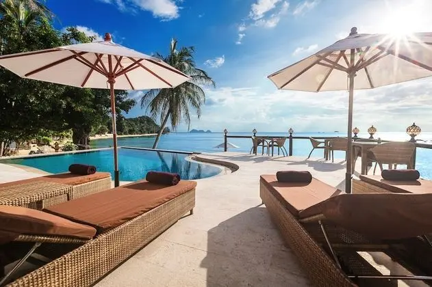 Beyond The Blue Horizon Villa Resort - Dış Mekan