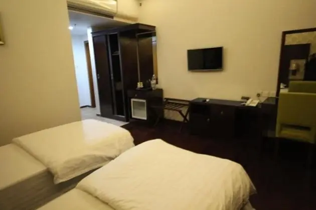 Bhanis Hotel - Oda